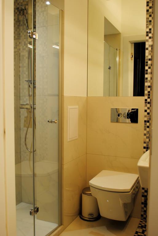 Apartament Wiejska 9 Warschau Buitenkant foto
